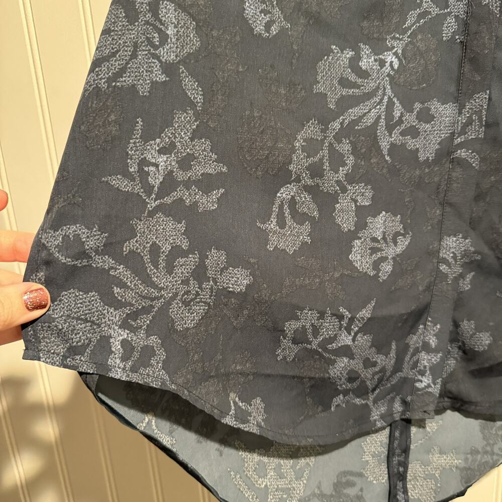 Nordstrom Treasure Bond Blue Floral Sleeveless Top Ruffled NEW Size Large - Picture 2 of 7